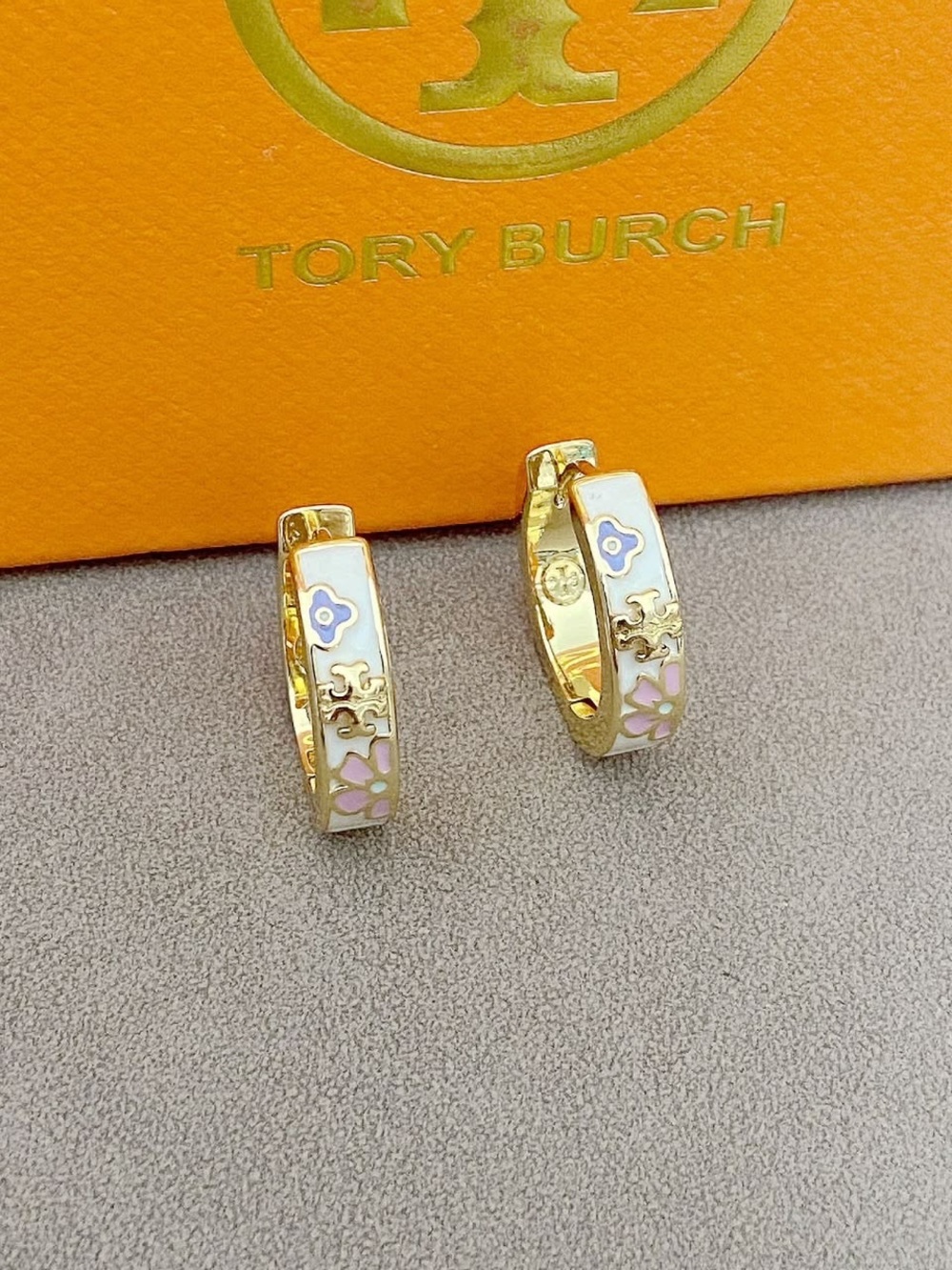 Tory Burch Gold-Tone Pink & White Floral Enamel Huggie Earrings - Picture 3 of 3